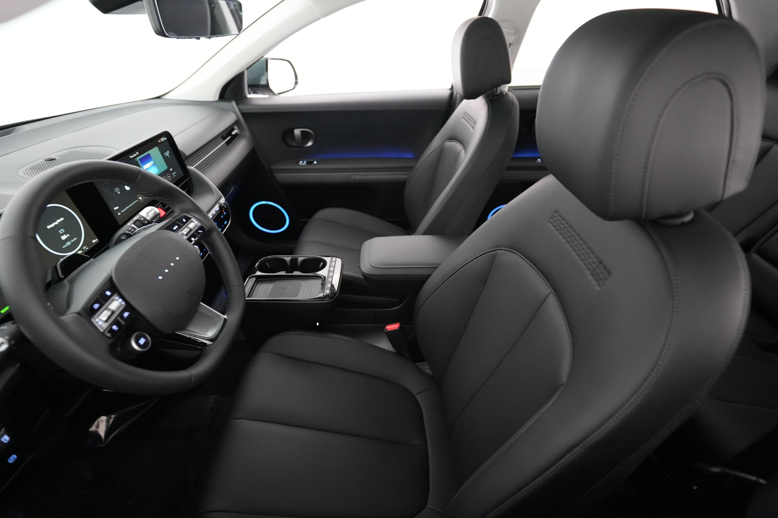 2025 Hyundai IONIQ 5 interior