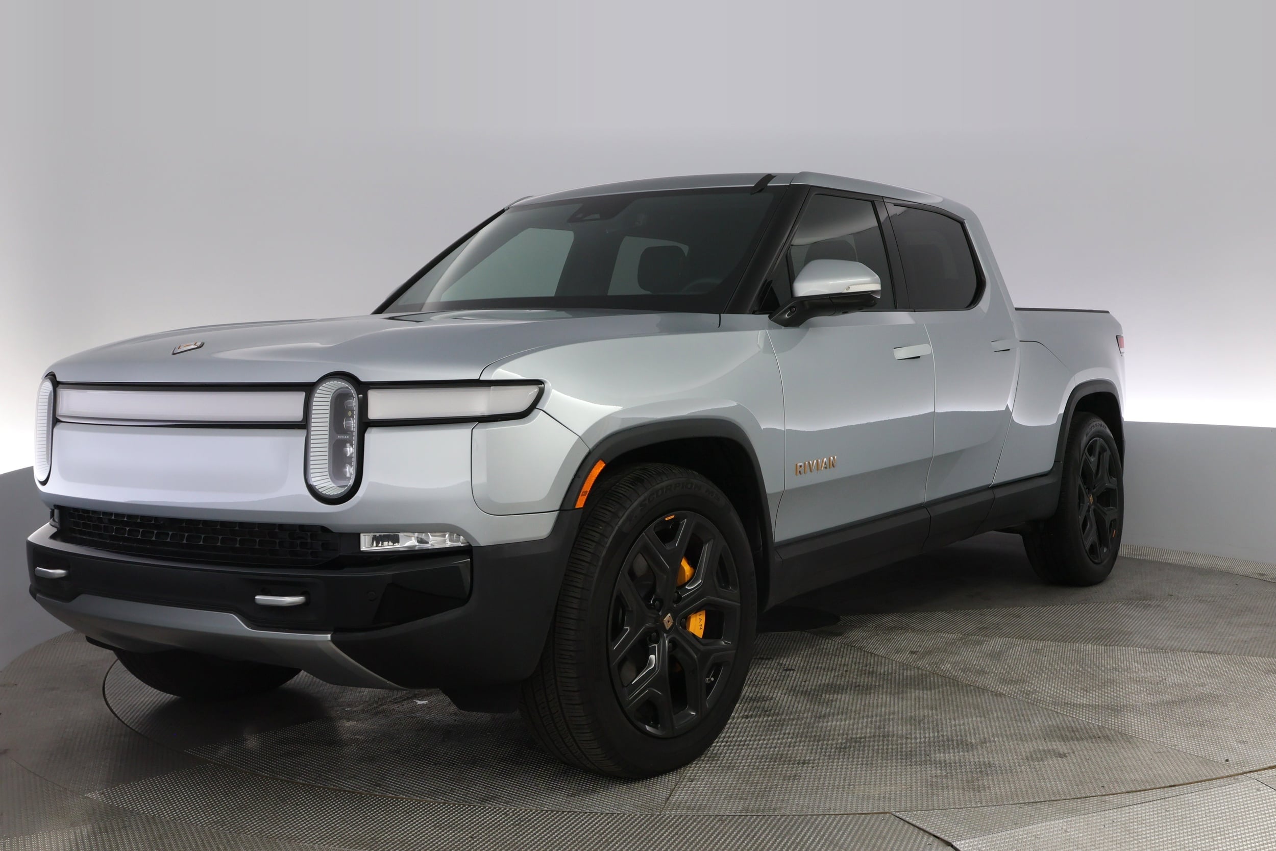 2023 Rivian R1T