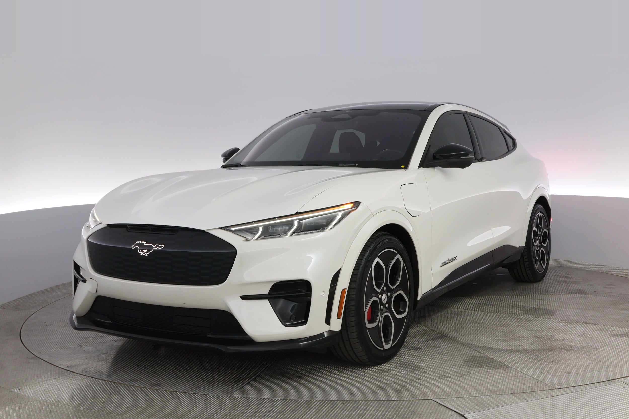 2022 Ford Mustang Mach-E