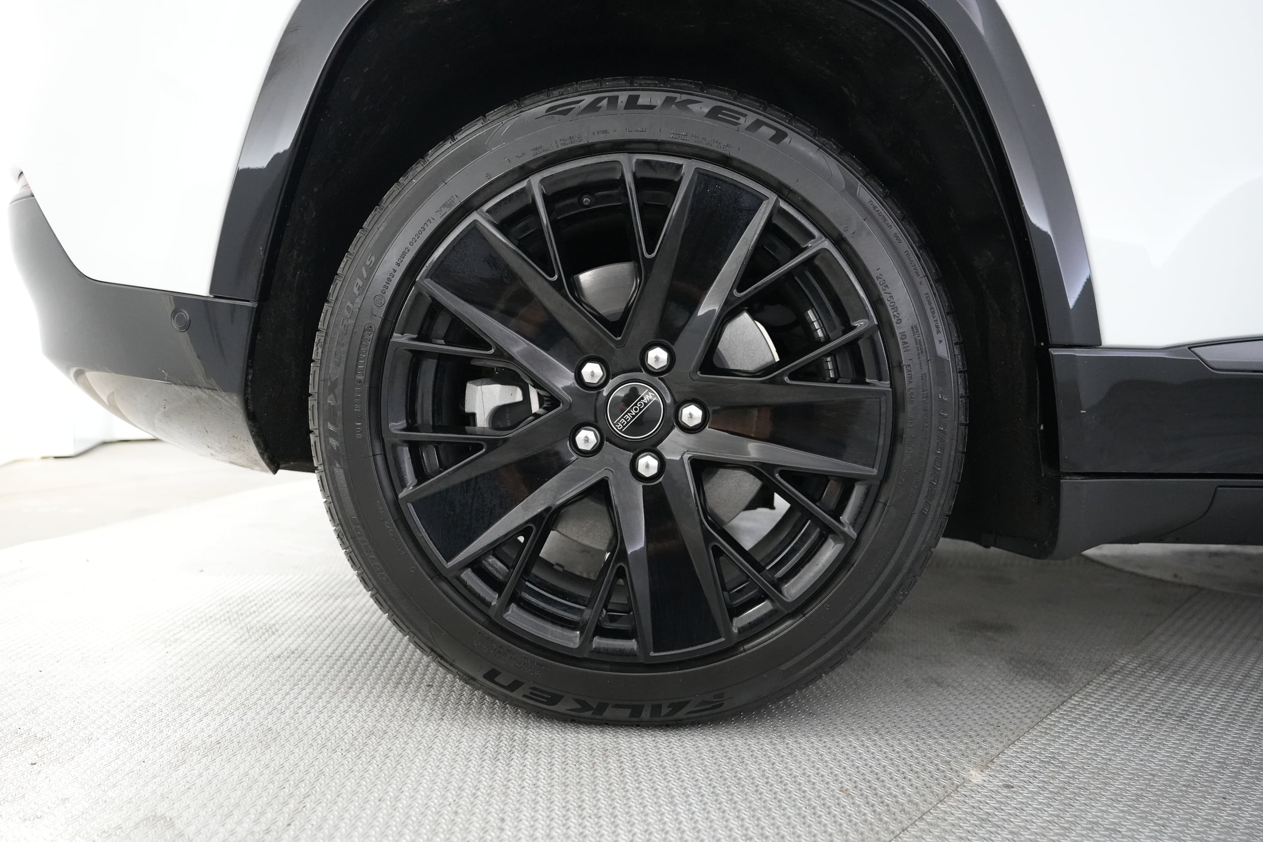 2024 Jeep Wagoneer S