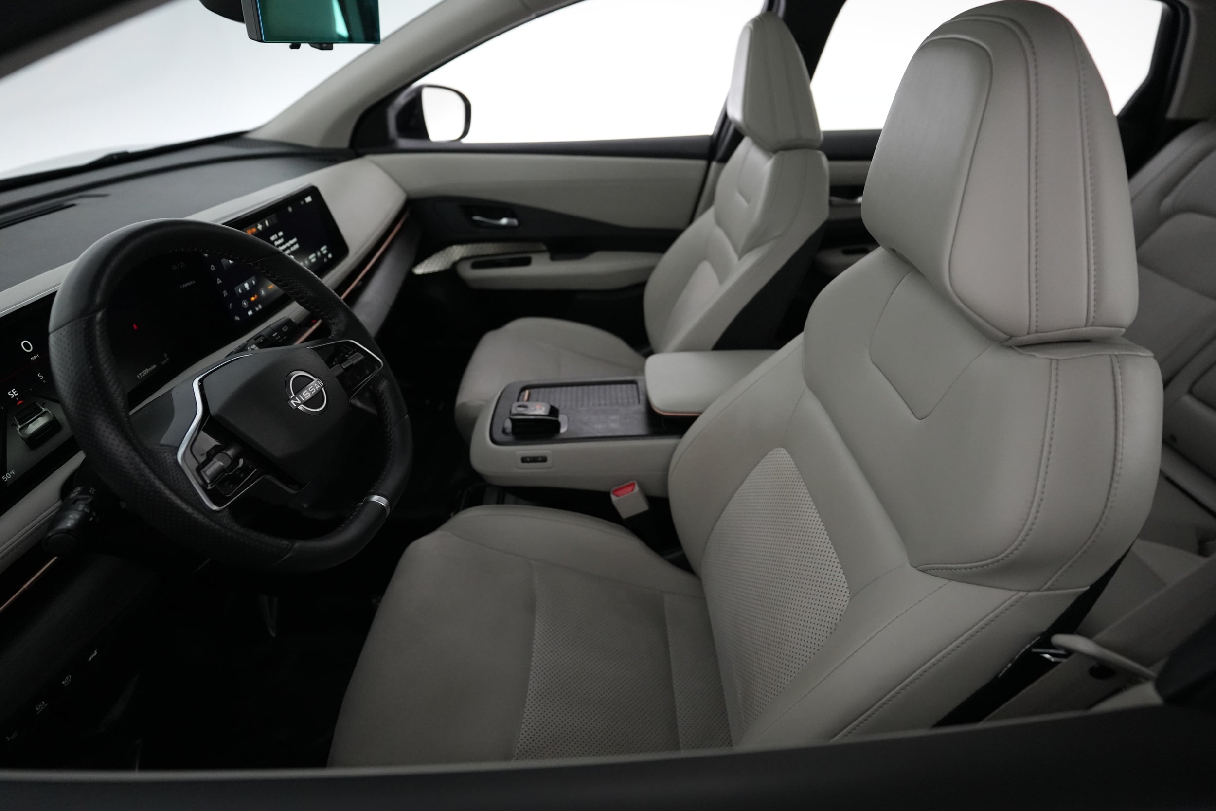 2024 Nissan Ariya interior