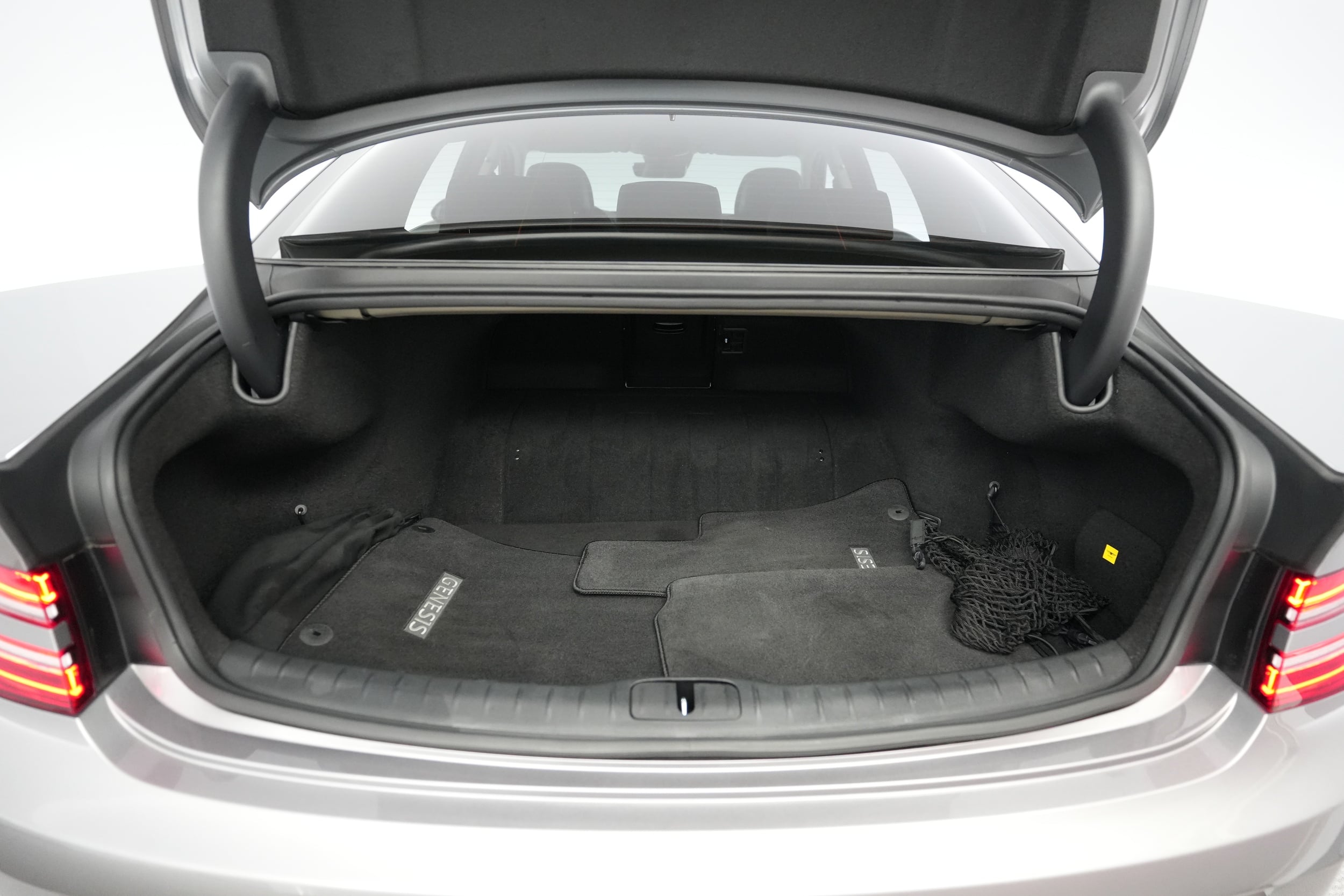 2024 Genesis Electrified G80