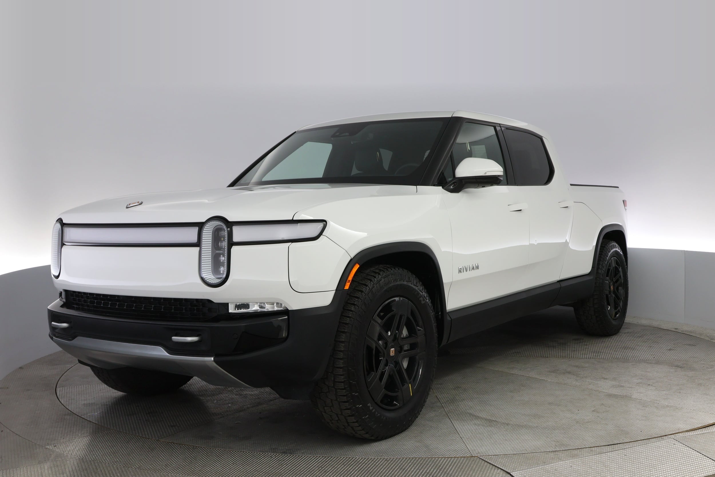 2023 Rivian R1T